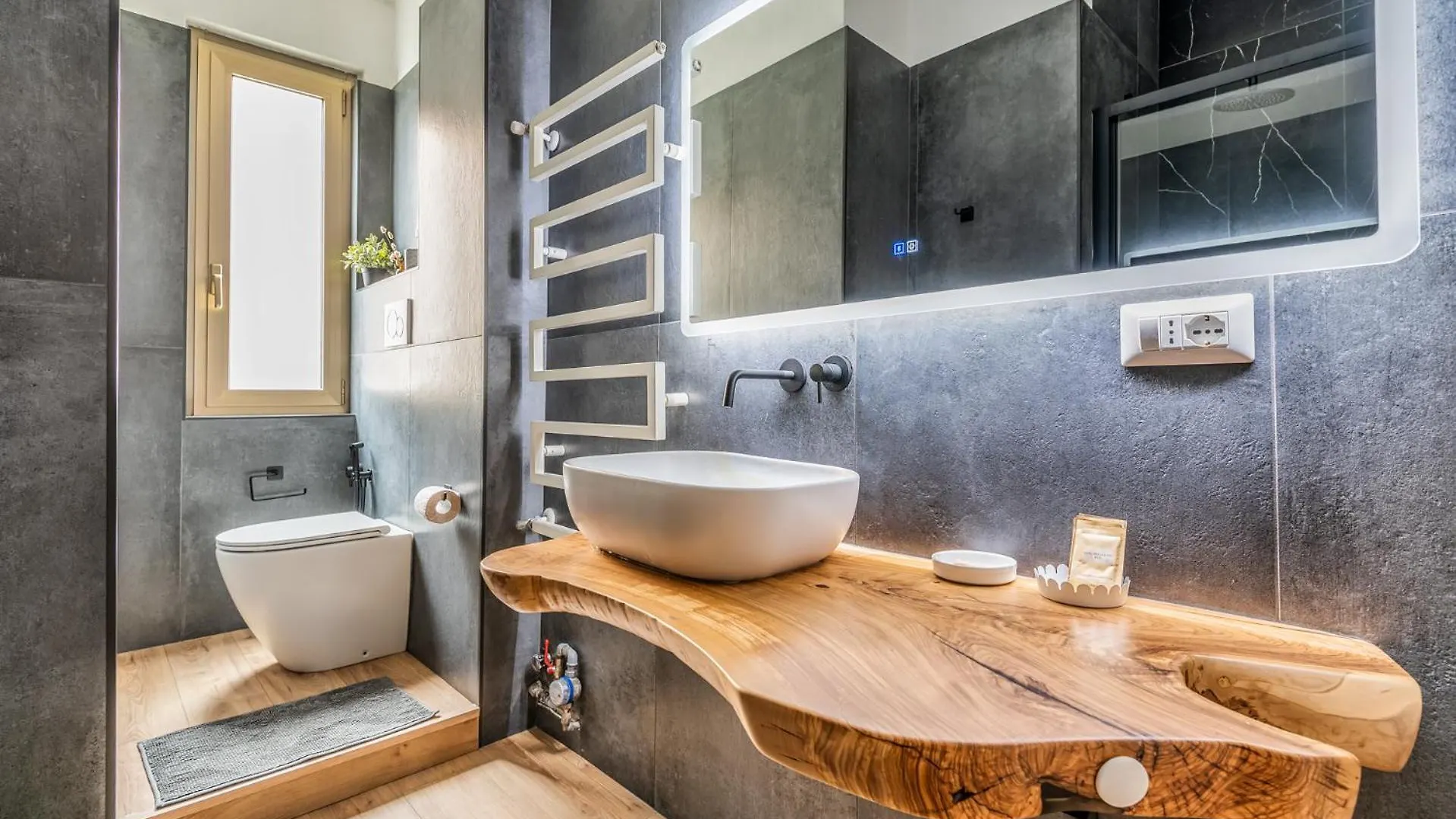 4 Pax Wi-Fi Milano Lorenteggio Daire